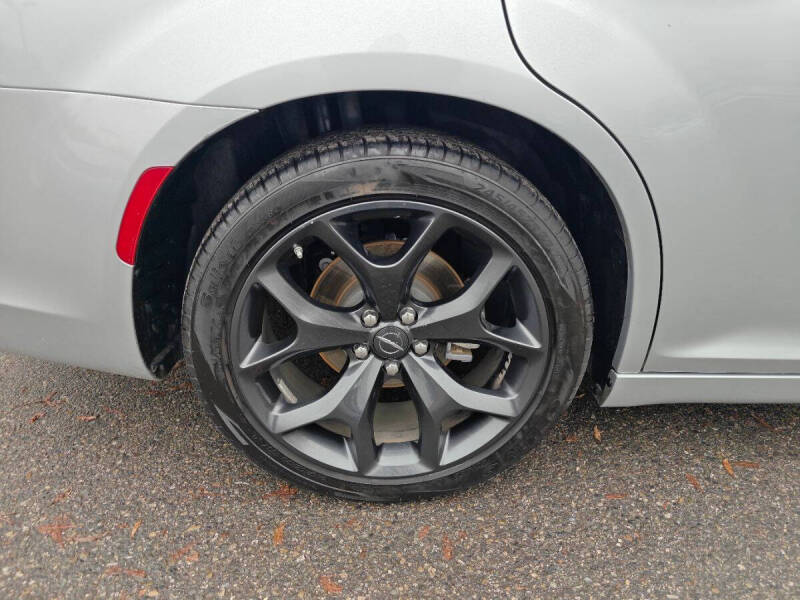 2023 Chrysler 300 S V6