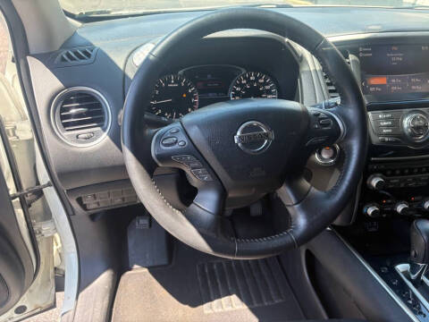 2019 Nissan Pathfinder S