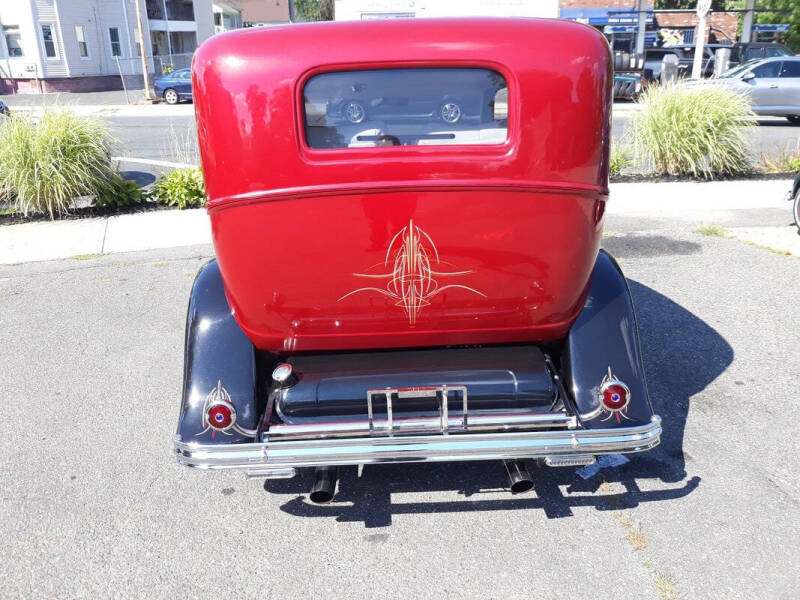 1932 Ford Sedan