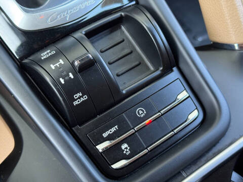2014 Porsche Cayenne Platinum