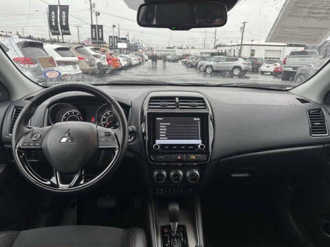 2024 Mitsubishi Outlander Sport SE