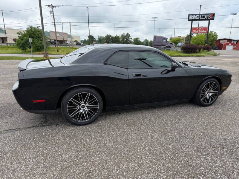 2010 Dodge Challenger SRT8