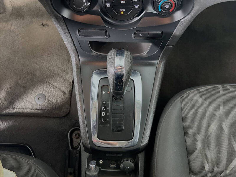2012 Ford Fiesta SES
