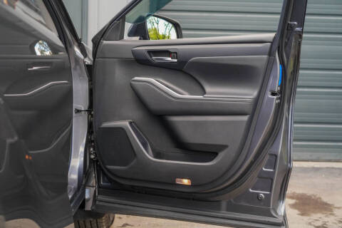 2020 Toyota Highlander Hybrid XLE