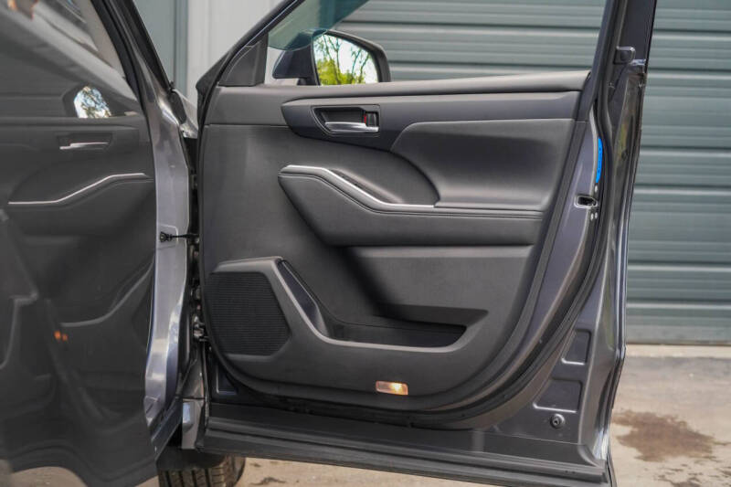 2020 Toyota Highlander Hybrid XLE