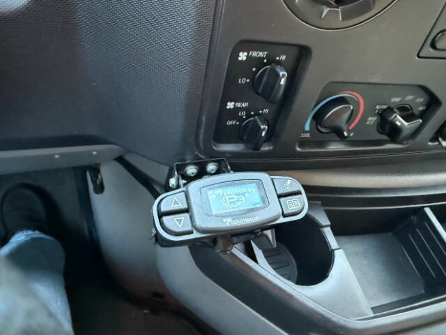 2013 Ford E-Series E-350 SD XLT