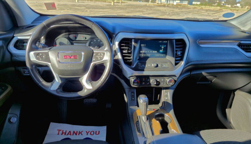 2017 GMC Acadia SLE-2