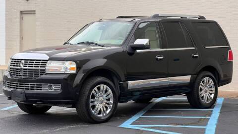 2007 Lincoln Navigator for sale at Carland Auto Sales INC. in Portsmouth VA