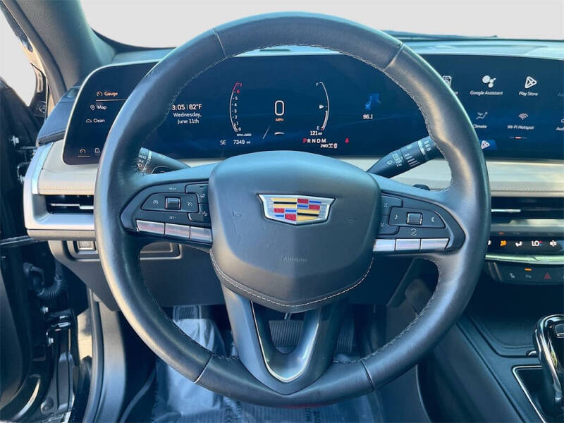 2024 Cadillac XT4 Luxury