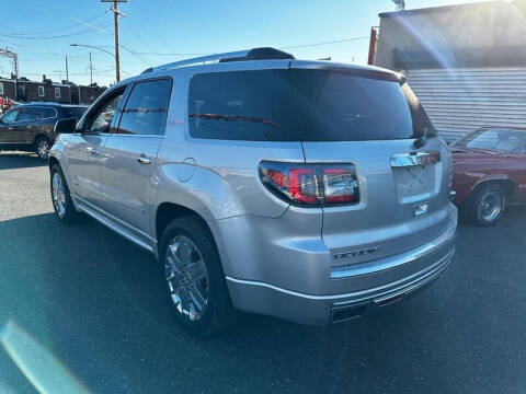 2016 GMC Acadia Denali