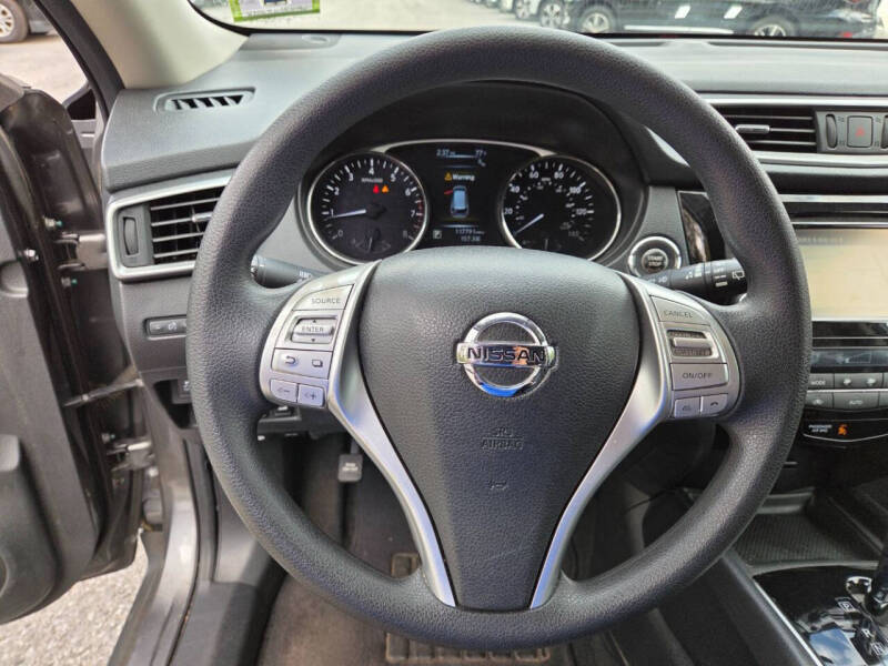 2016 Nissan Rogue SV