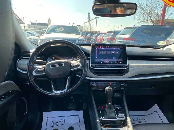 2022 Jeep Compass Latitude Lux