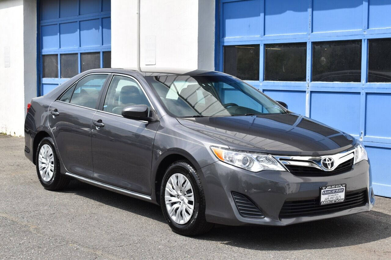 Toyota camry 2014 года