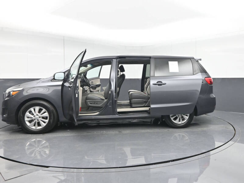 2017 Kia Sedona LX