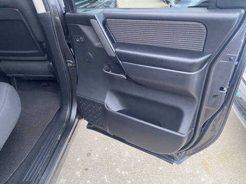 2010 Nissan Titan SE