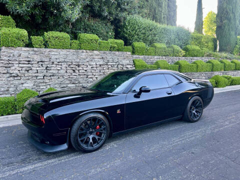 2016 Dodge Challenger 392 HEMI Scat Pack Shaker