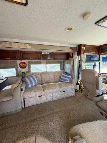 2005 Workhorse W22
