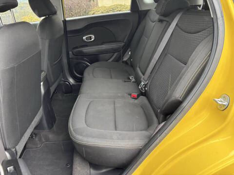 2015 Kia Soul +