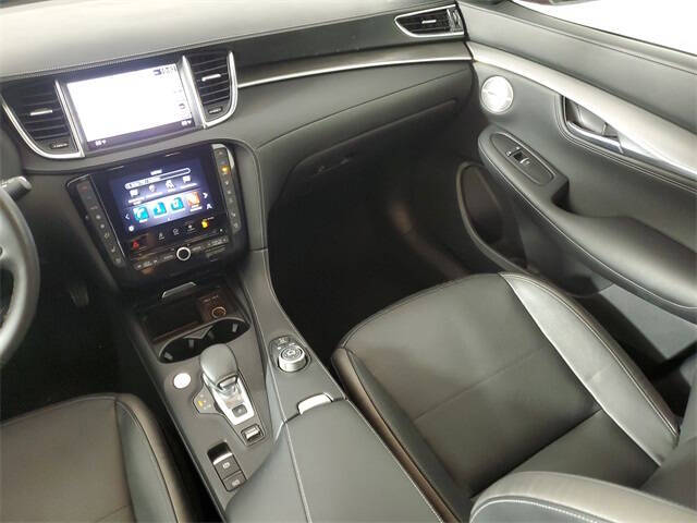 2023 Infiniti QX55 Essential