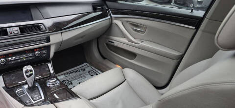 2011 BMW 5 Series 550i