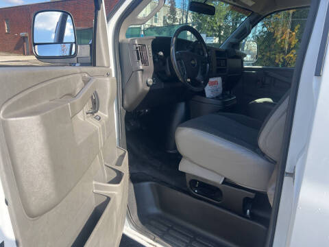 2024 Chevrolet Express 2500