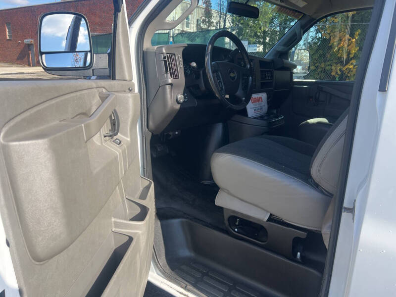 2024 Chevrolet Express 2500