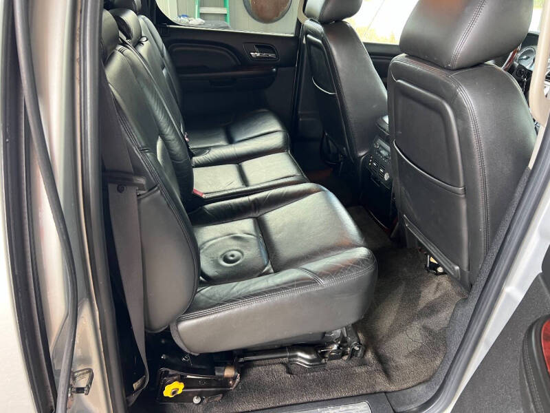 2011 Cadillac Escalade EXT Premium