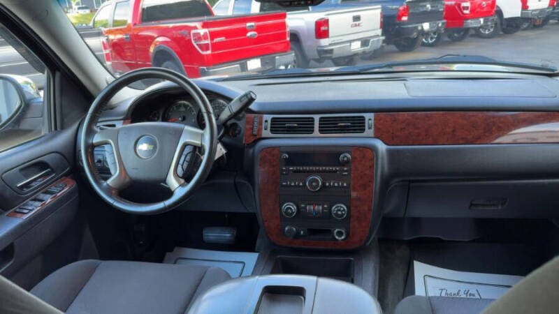 2012 Chevrolet Avalanche LS