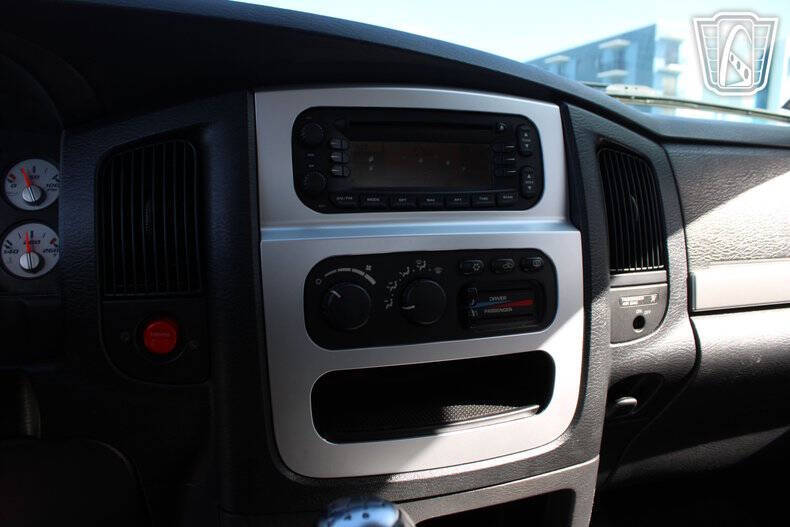 2005 Dodge Ram 1500 SRT-10