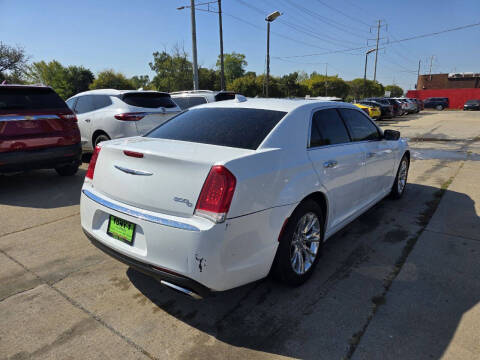 2017 Chrysler 300 C