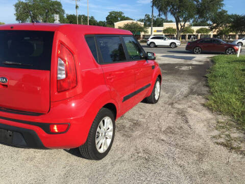 2013 Kia Soul +