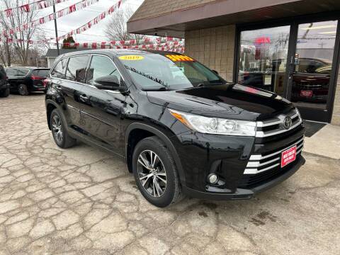 2019 Toyota Highlander for sale at West College Auto Sales in Menasha WI