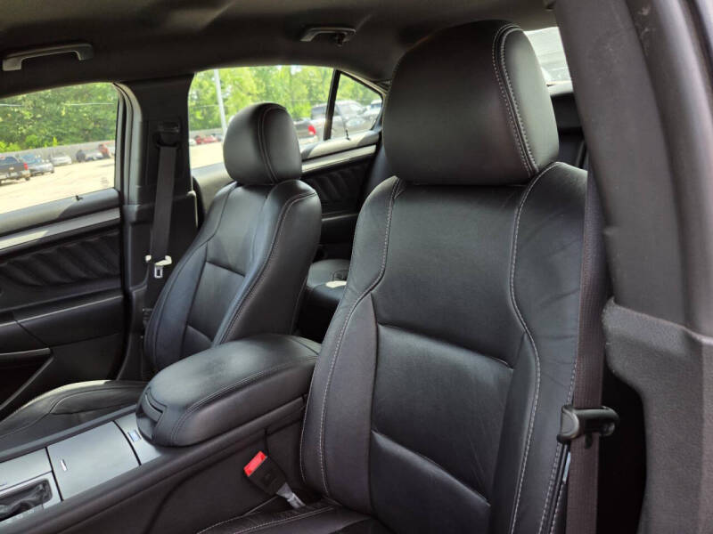 2016 Ford Taurus SEL