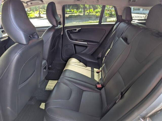 2018 Volvo V60 Cross Country T5 Premier