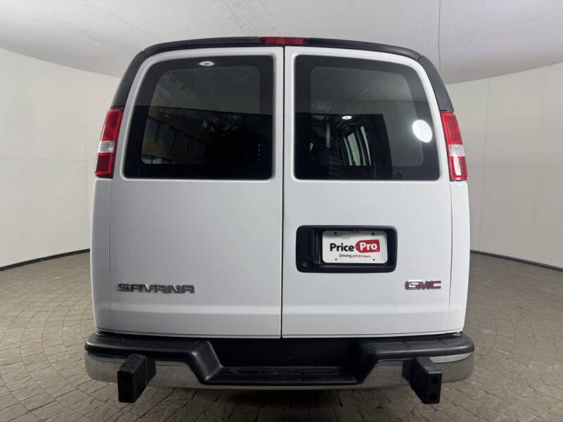 2024 GMC Savana 2500