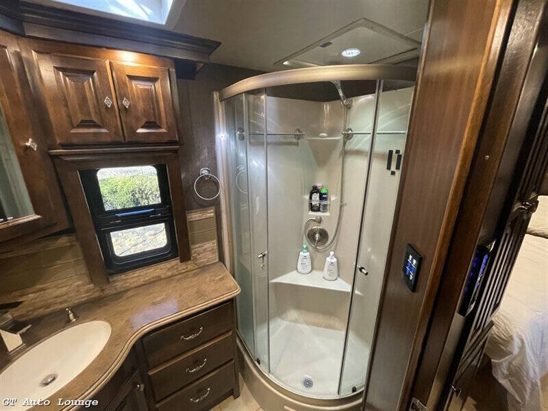 2016 Freightliner XCM Chassis