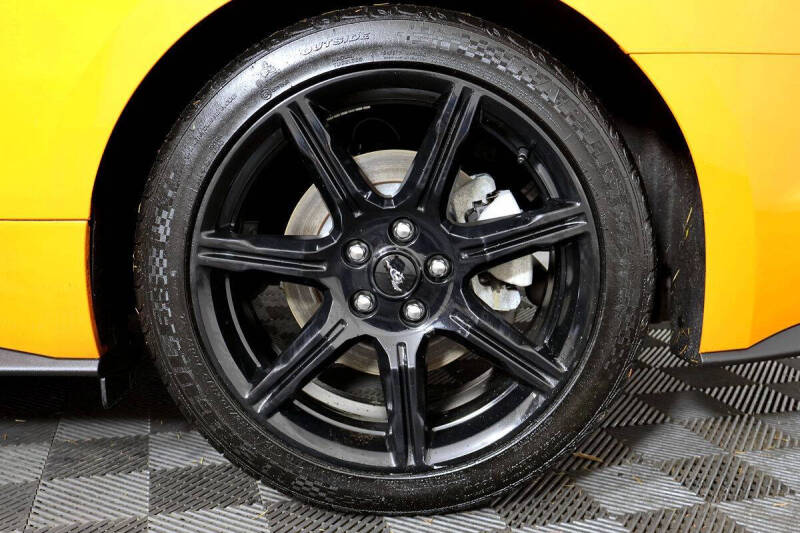 2020 Ford Mustang EcoBoost