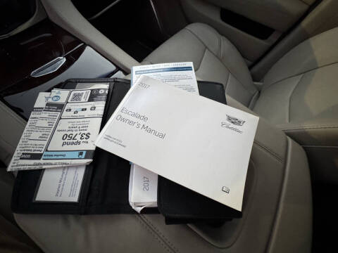 2017 Cadillac Escalade Luxury