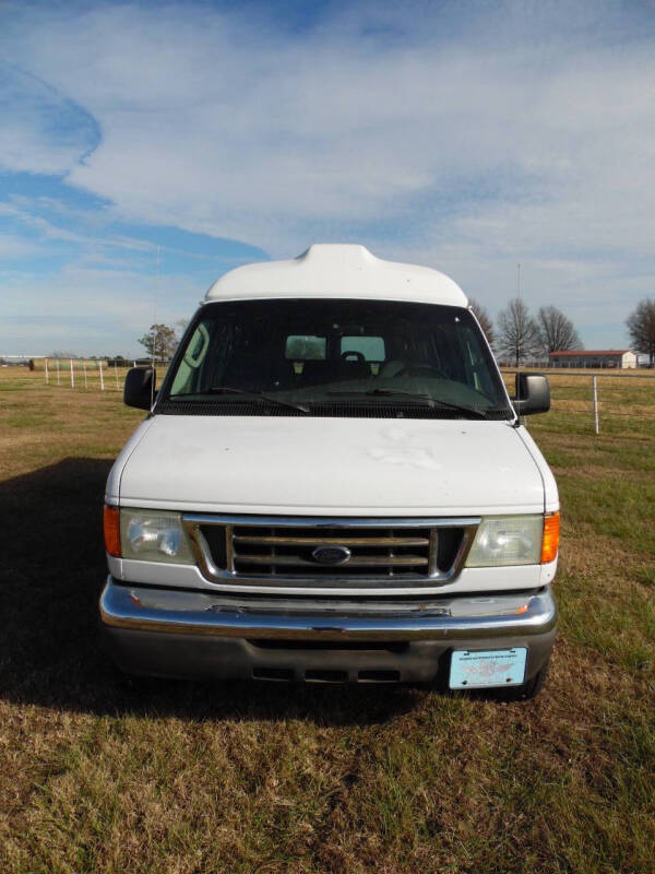 2004 Ford E-Series E-250