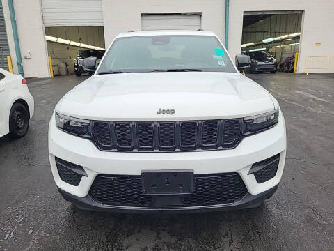 2022 Jeep Grand Cherokee Altitude