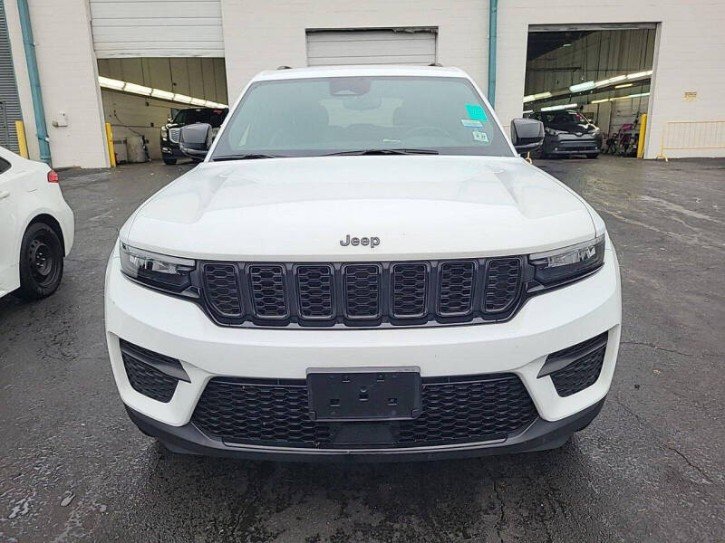 2022 Jeep Grand Cherokee Altitude