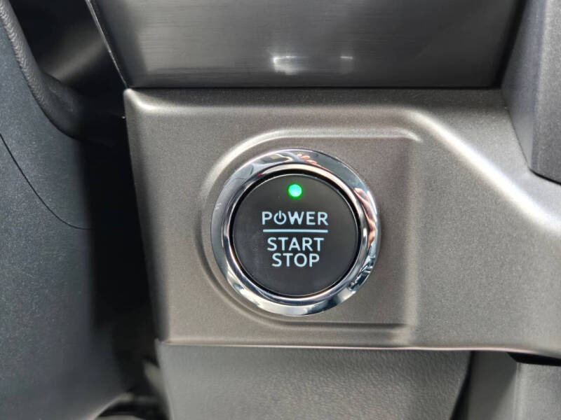 2024 Ford F-150 Lightning XLT