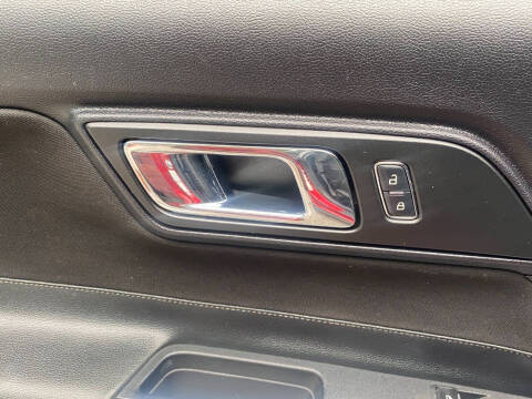 2015 Ford Mustang V6