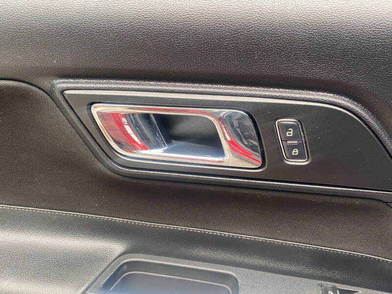 2015 Ford Mustang V6