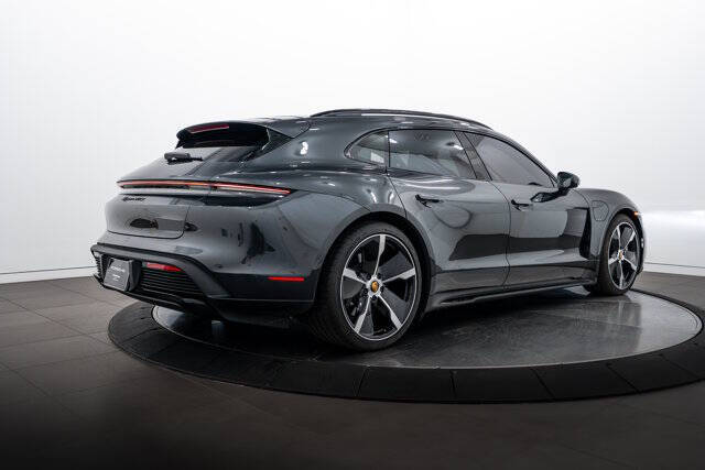 2024 Porsche Taycan GTS Sport Turismo