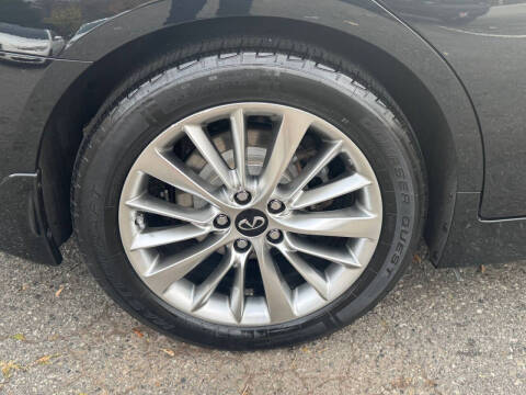 2021 Infiniti Q50 Luxe