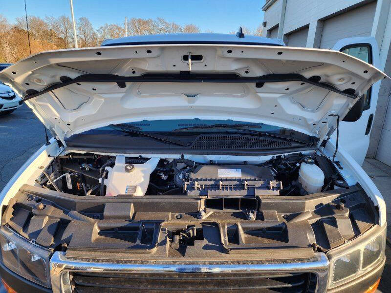 2023 GMC Savana 2500