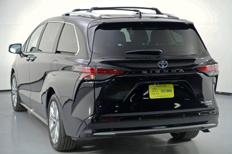 2024 Toyota Sienna Platinum 7-Passenger