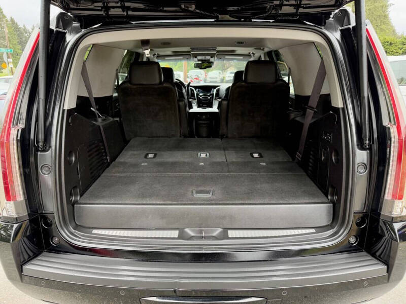 2016 Cadillac Escalade Luxury Collection