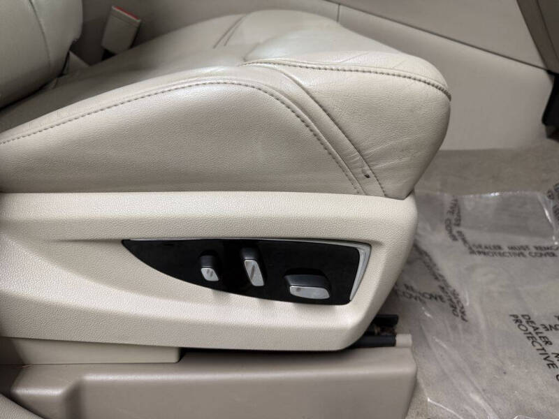 2017 Cadillac Escalade ESV Premium Luxury